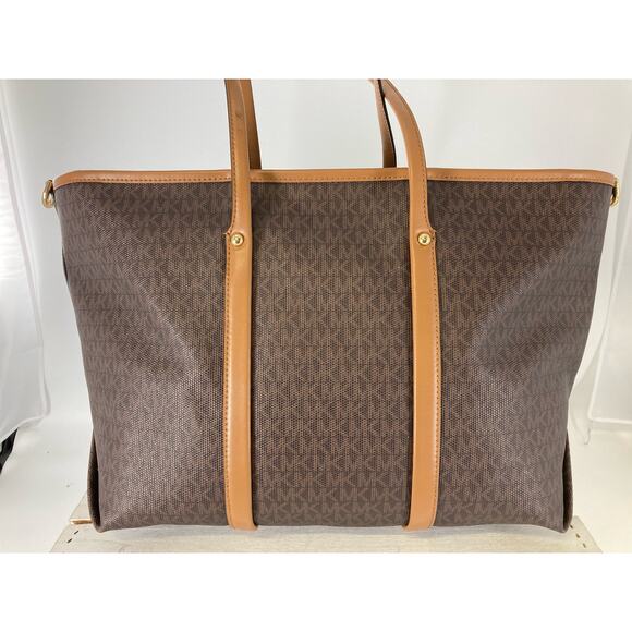 MICHAEL KORS, EXTRA LARGE SIGNATURE PVC LEATHER TOTE BAG - Picture 6 of 14